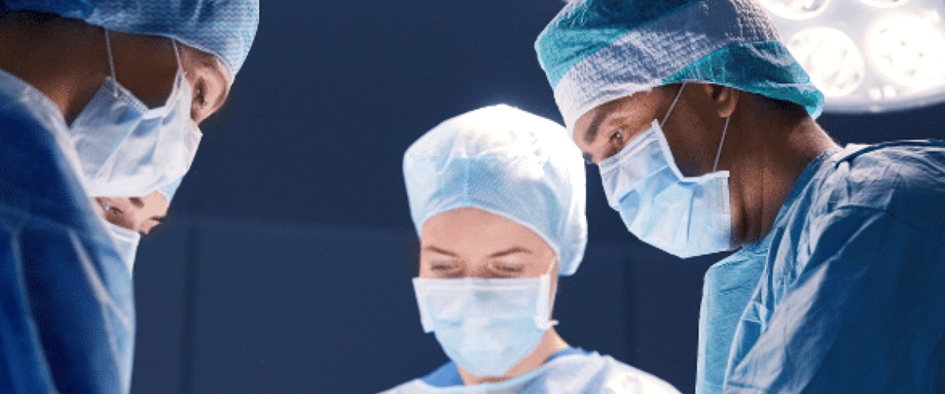 Is a plastic surgeon better than a cosmetic surgeon?